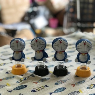 Doraemon, Pikachu gắn xe máy phát sáng