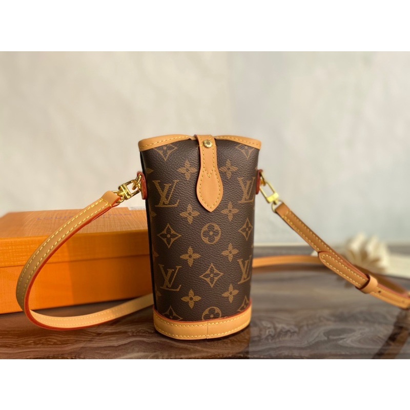Túi đeo chéo nữ dáng lọ thương hiệu Louis Vuitton LV cao cấp hàng vip 1-1