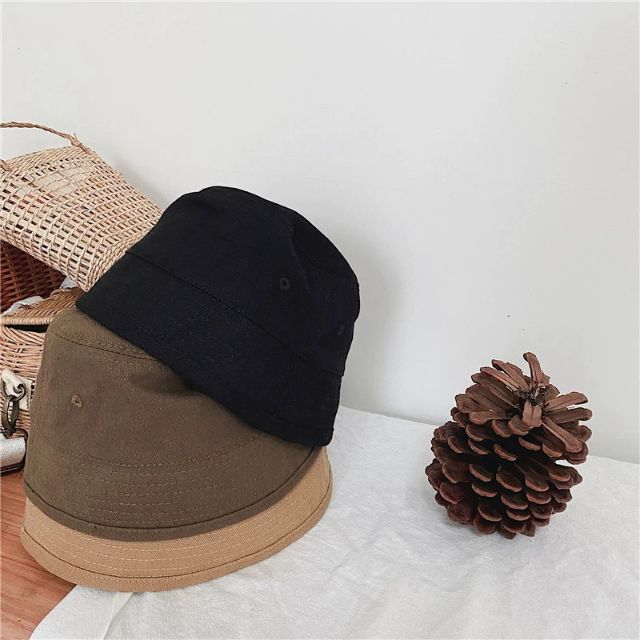 Mũ bucket sụp vành cá tính
