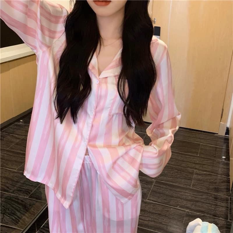 BỘ ĐỒ NGỦ MẶC NHÀ LỤA SATIN HOẠ TIẾT KẺ SỌC MÀU SẮC HOT 2021 | BigBuy360 - bigbuy360.vn