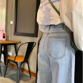QUẦN JEANS SUÔNG XANH NHẠT MOM JEANS BASIC