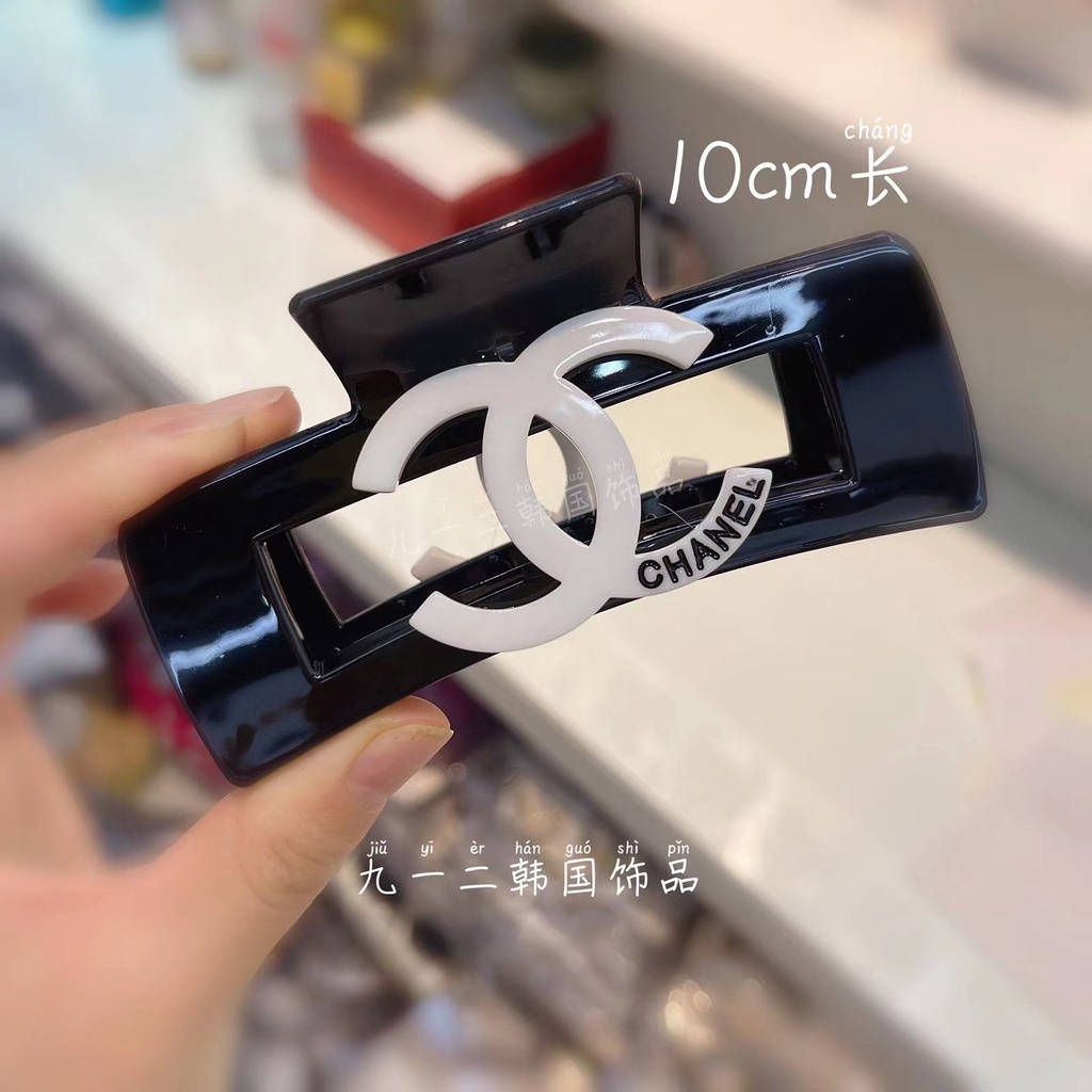 Kẹp Tóc CC 10CM Hình Cá Mập Kích Thước Lớn Phối Lông Nhung Nổi Tiếng ins Dành Cho Bạn Nữ