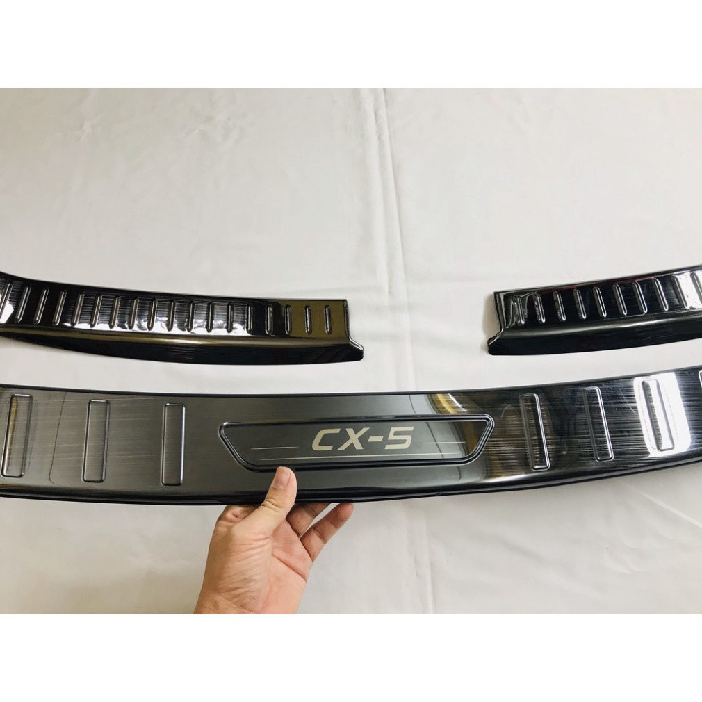 ỐP CHỐNG TRẦY CỐP TRONG + NGOÀI CX5 2018 2019 2020 2021 2022 2023 22024. vân titan cao cấp