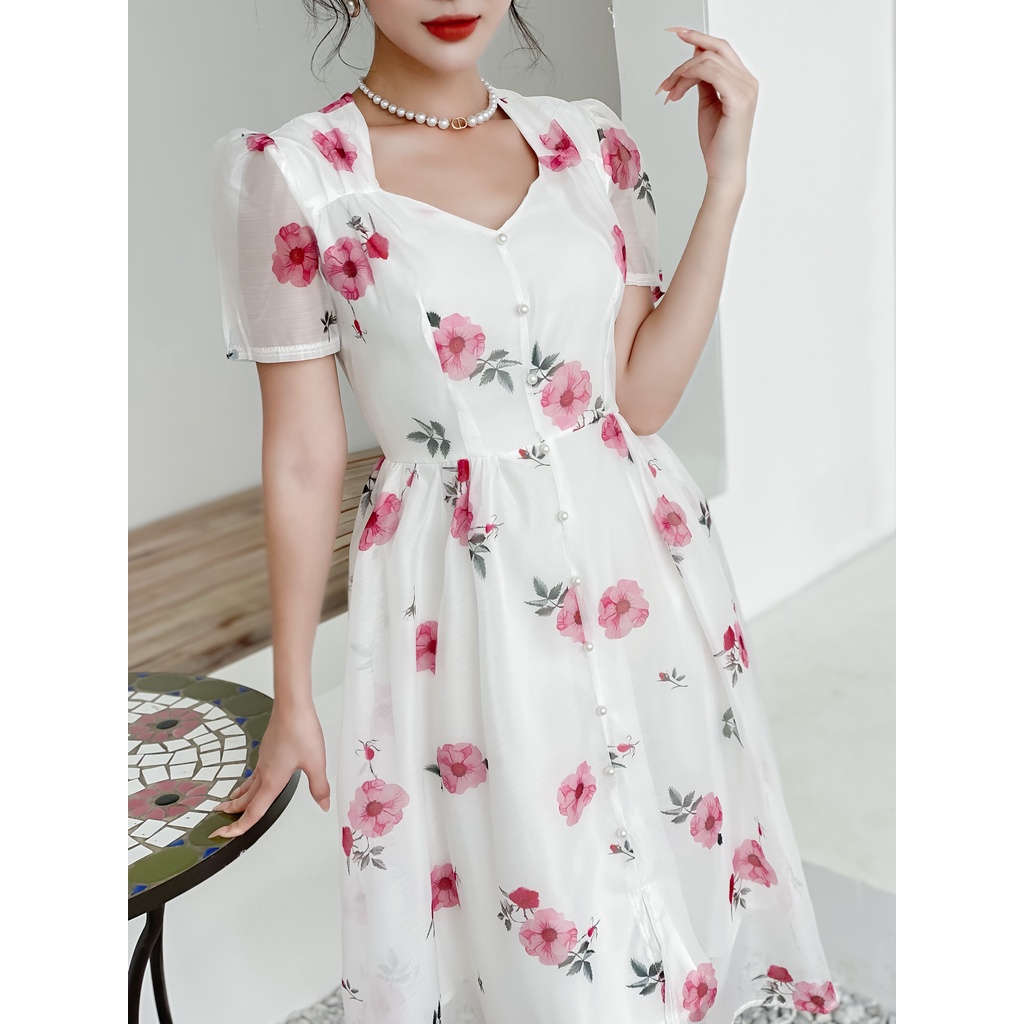 Váy hoa cổ vuông dáng dài tay bồng hai màu trắng, be Lolie YAME