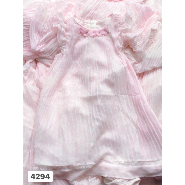 Váy Dave & Bella dư xịn