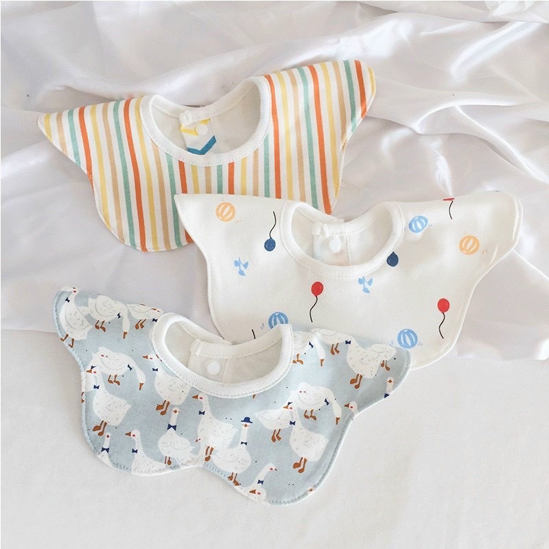 Set 3 yếm cổ tròn cánh hoa vải cotton mềm mại, dễ thương cho bé