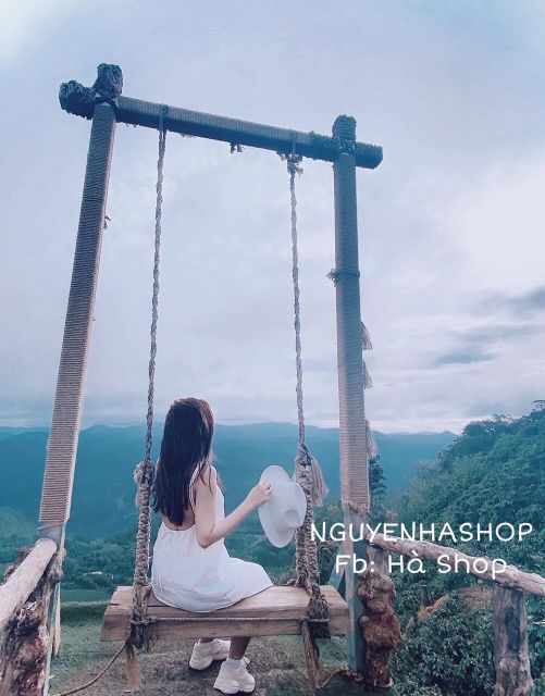 Đầm maxi hồng + trắng hở lưng