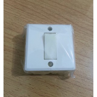 Công tắc đơn nổi E1 SOPOKA
