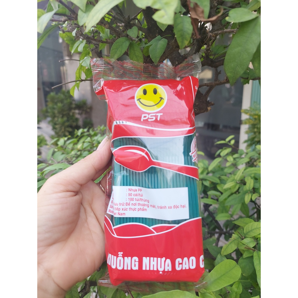 50 Muỗng Nhựa Đen, Đỏ, Trắng, Xanh, Vàng Dài 15cm Cao Cấp Dùng Cho Trà Sữa, Cơm-THEGIOIINAN2021