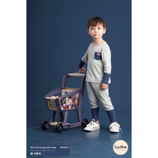 Bộ cổ tròn túi ngực phối mảng Cookie mềm mại