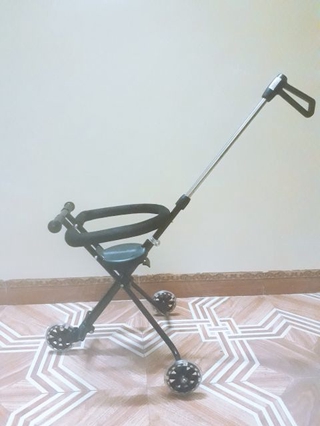 Xe đẩy thông minh gấp gọn