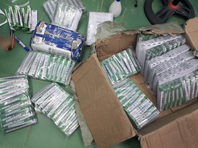 Nhíp chuyên dùng nhặt lông yến giá sỉ