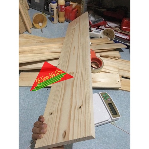 Tấm gỗ thông mới mặt lớn dài 1m rộng 20cm dày 2cm được bào láng 4 mặt