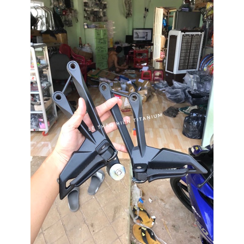 Gát chân z1000 cho winner