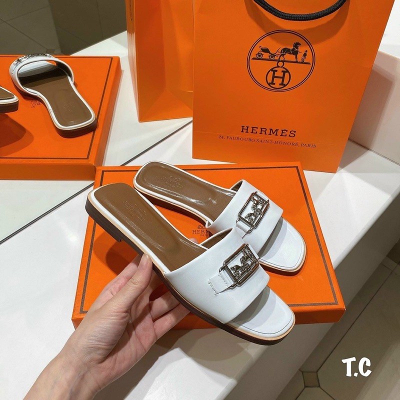 Dép lê hm khóa logo