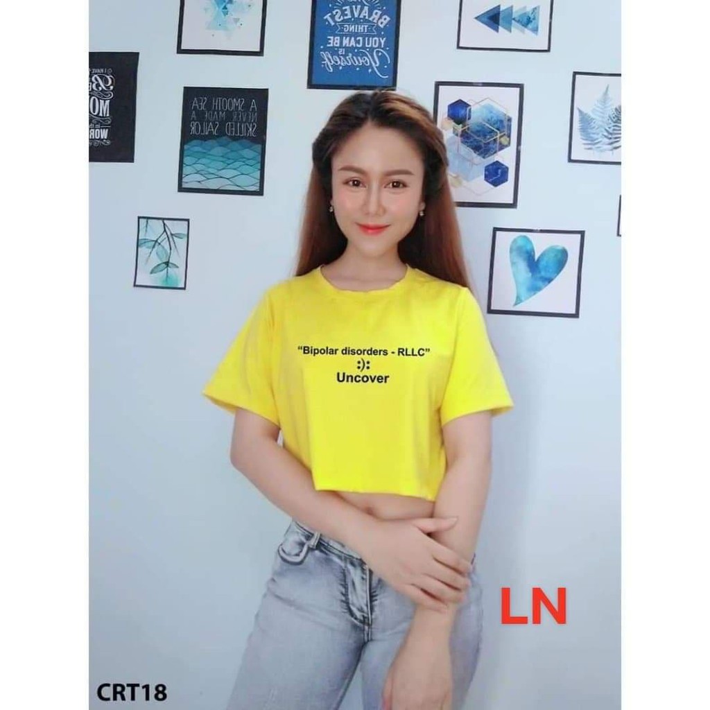 Áo croptop chữ