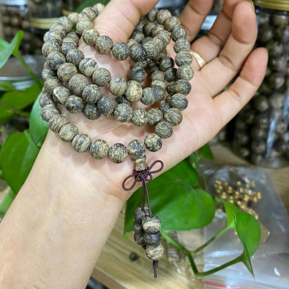 Vòng Tay Trầm Hương 108 Hạt 8mm Trầm Dó Dây INDO Cao Cấp Xịn VIP Lạc Việt cho Nam Nữ Cầu Tài Lộc - Phú Quý - Bình An