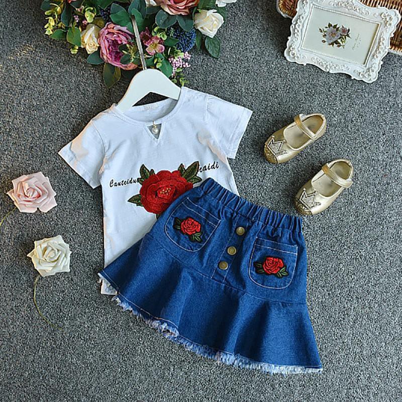 Set áo thun in hoa + chân váy Denim đáng yêu cho bé gái