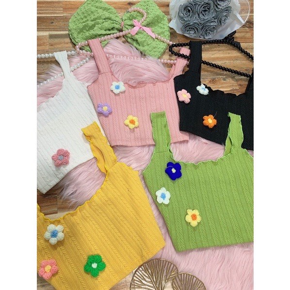 Áo croptop ba lỗ phối hoa handmade, hoa len móc