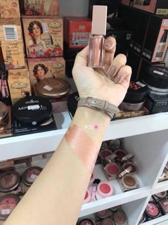 NHŨ MẮT NEE CARA THÁI LAN