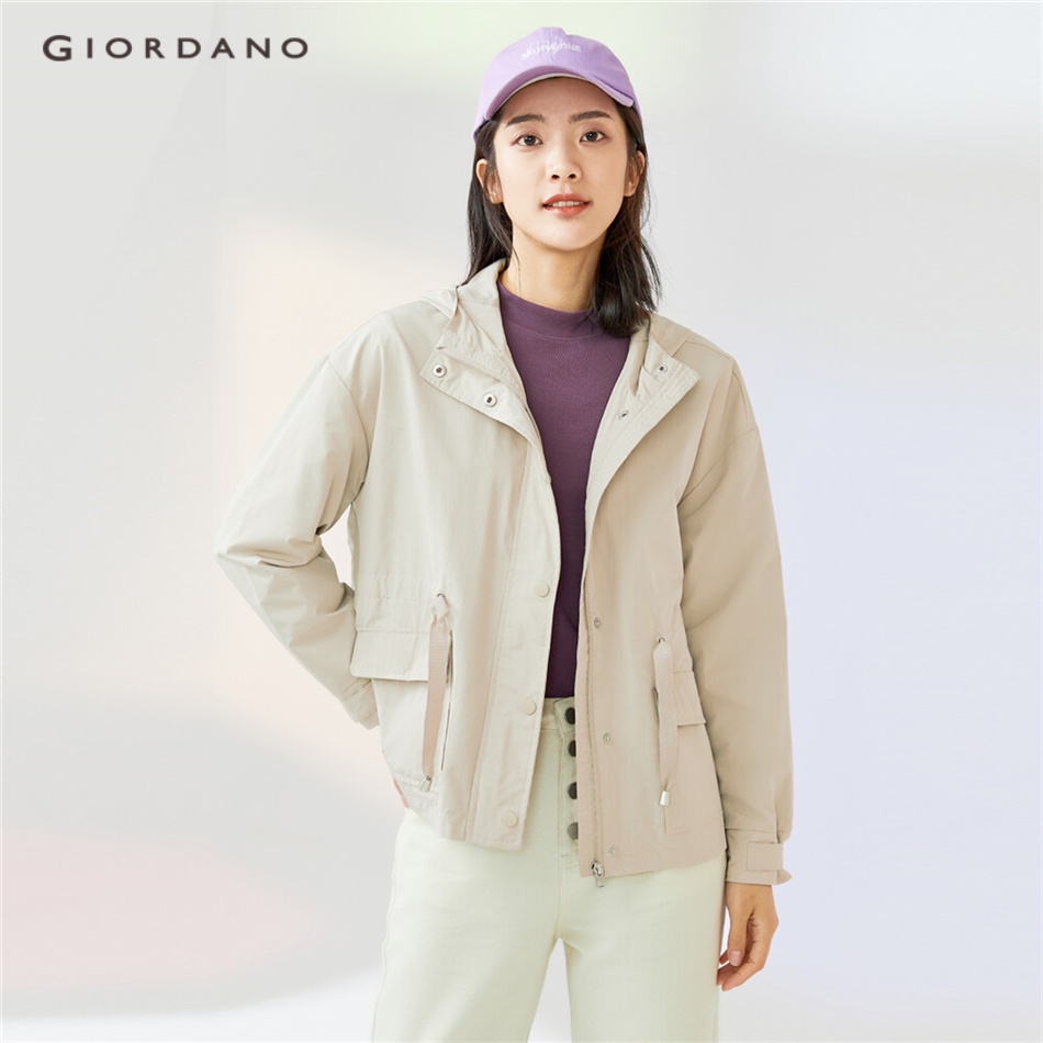 Áo khoác GIORDANO 05371684 cho nữ thiết kế dây rút ở eo có mũ