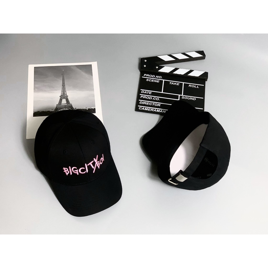 Mũ Bigcityboi đen lưỡi trai, nón kết Bigcityboi đen logo hồng cao cấp, dành cho mọi lứa tuổi cả nam và nữ.