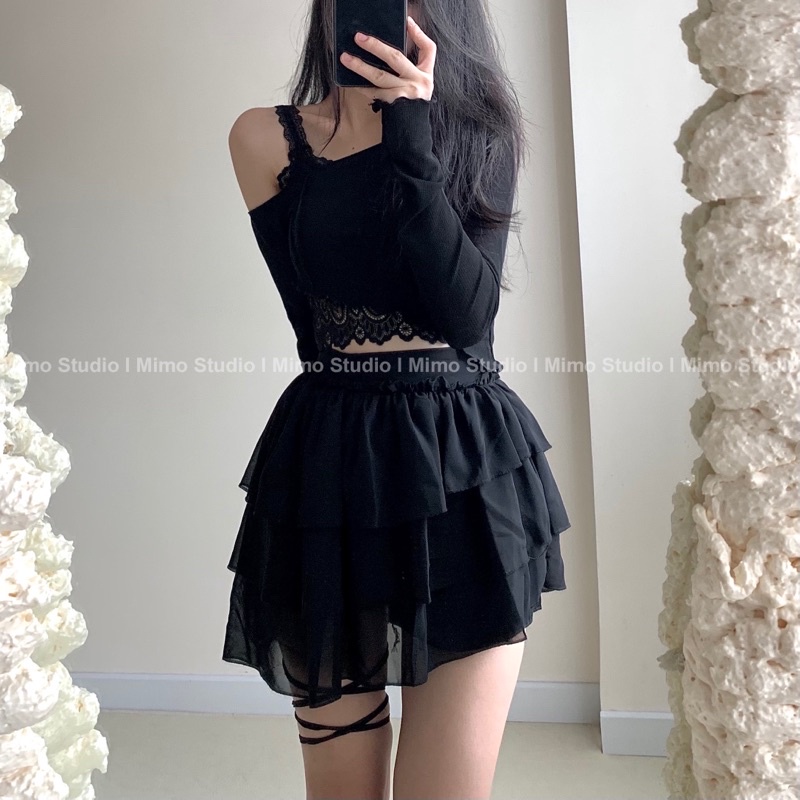 Áo đen tay dài trễ vai vạt xéo