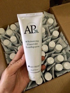 Kem đánh răng trắng sáng AP24 whiteing flouride tôthpaste-110g