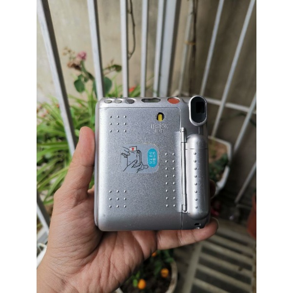 Máy ảnh chụp lấy liền Fujifilm Instax