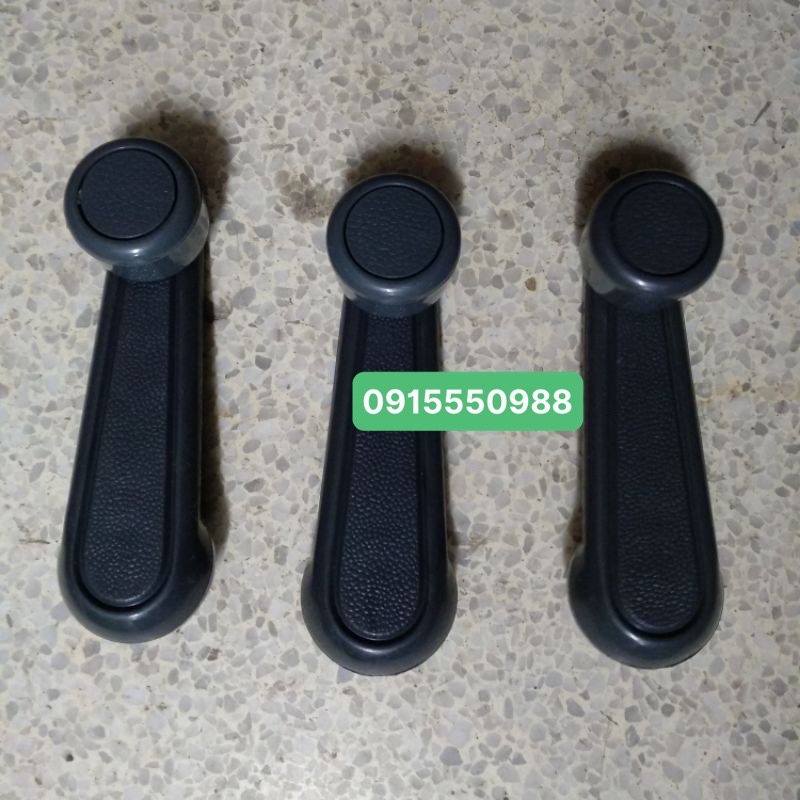 Tay quay kính xe Suzuki cary 5 tạ,7chỗ