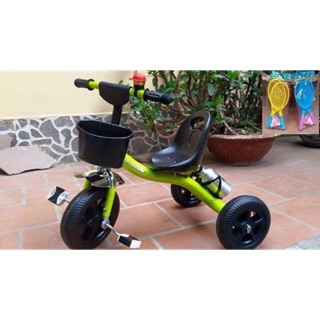 Xe đạp 3 bánh có bình nước có còi