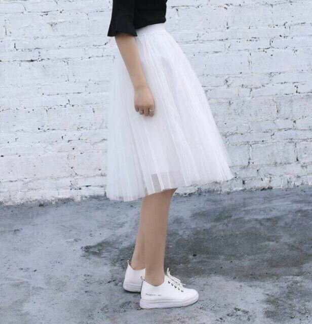 Chân váy Công Chúa ren 2 lớp tu tu dài kem anh that (dày cầm nặng tay khách nhé) | BigBuy360 - bigbuy360.vn