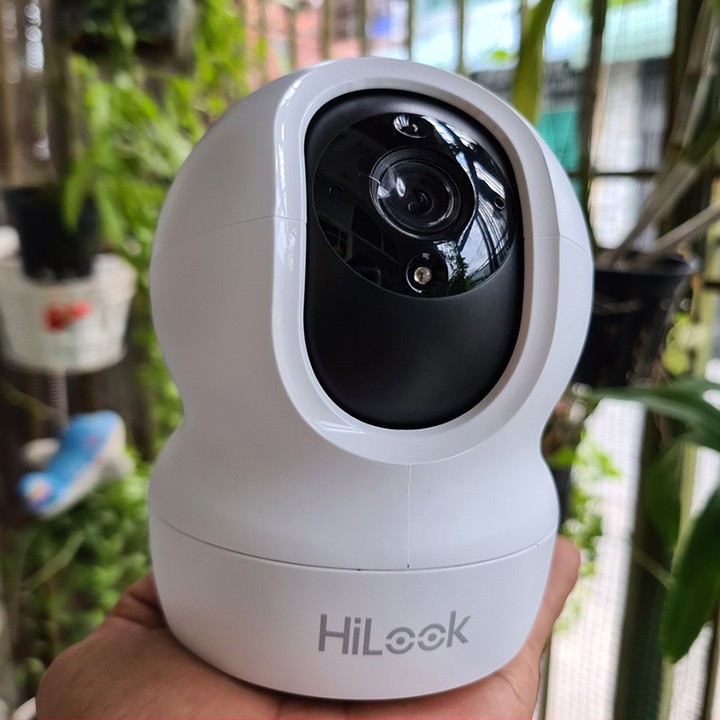 [ Xả Kho ] Camera gia đình Hikvision HILOOK IPC-P220-D/W 1080P , Đàm thoại 2 chiều , Cảm biến theo dõi chuyển động