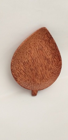 DĨA GỖ DỪA HÌNH QUẢ XOÀI (20x18)cm