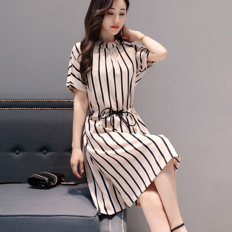 Đầm dáng xòe tay dài họa tiết kẻ sọc kiểu Hàn Quốc cho nữ | BigBuy360 - bigbuy360.vn