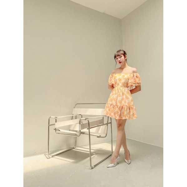 Váy hoa cam
