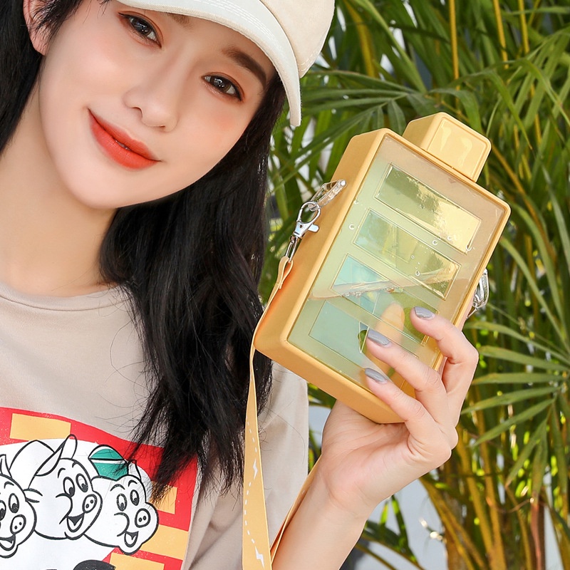 Bình Đựng Nước Hình Chữ Nhật Cao Cấp Phong Cách Thể Thao Kèm Dây Đeo Tiện Lợi Dung Tích 450ml