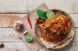 KHÔ GÀ LÁ CHANH 250gr -500gr