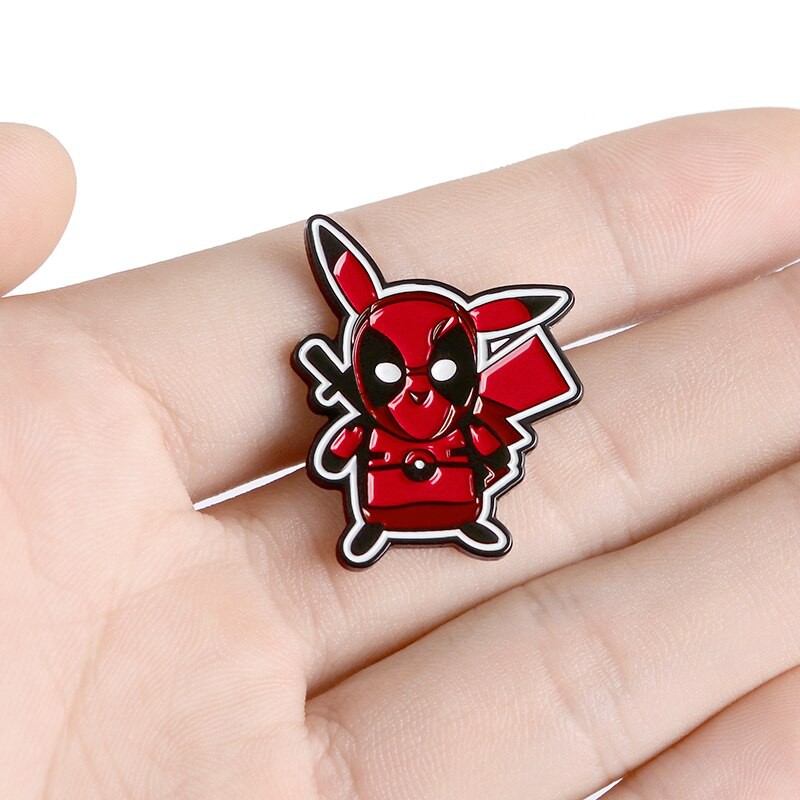 Pin cài áo Pikachu cosplay Deadpool Marvel siêu ngầu - GC128