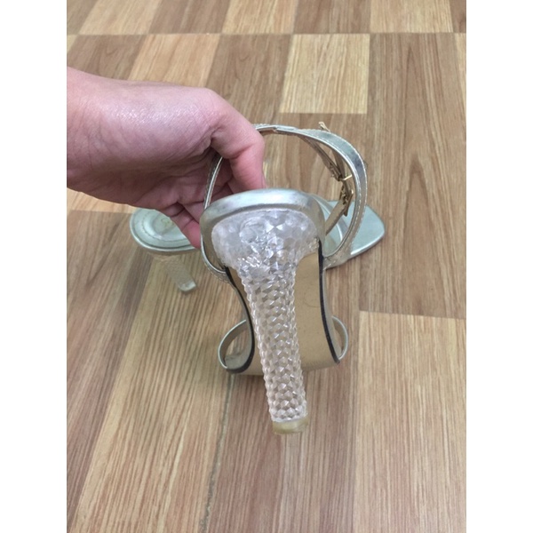 Giày cao gót màu bạc 7cm