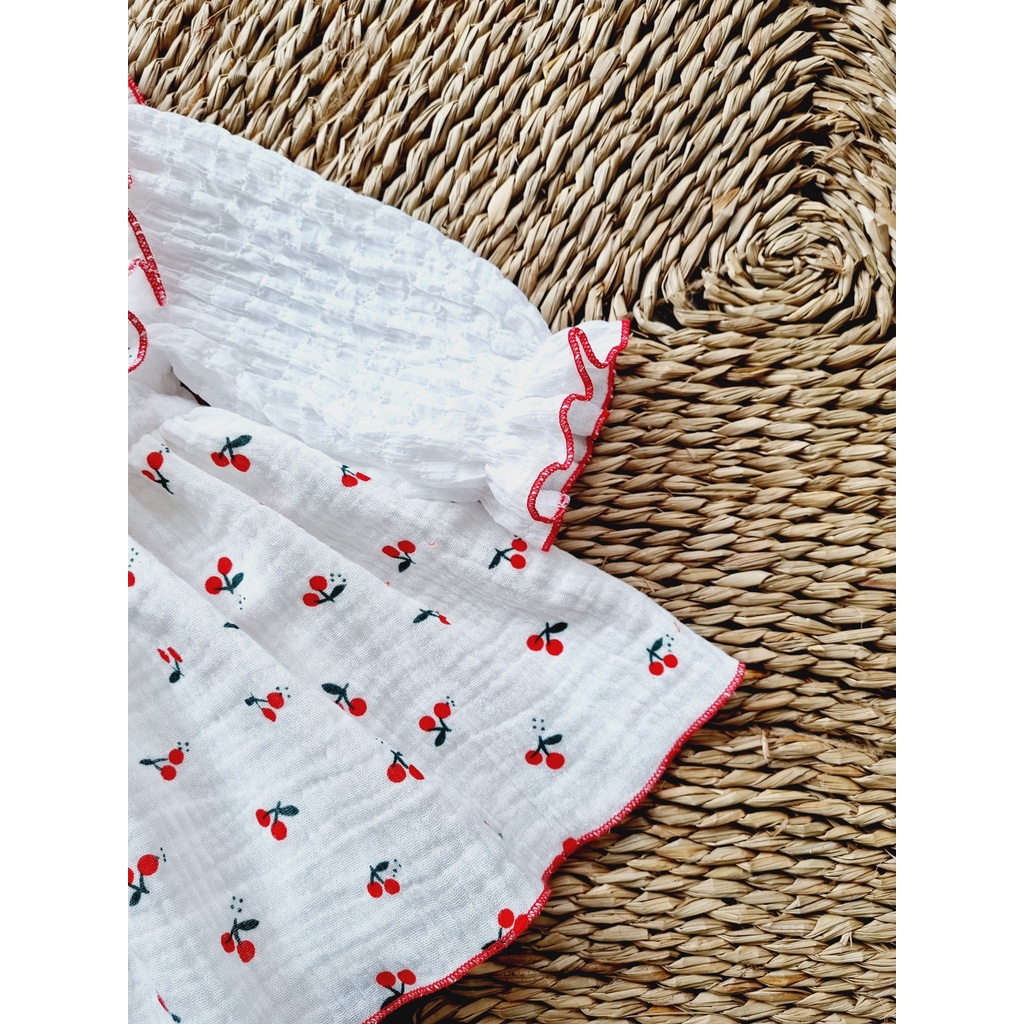 Body váy cho bé trắng cherry đỏ kèm mũ