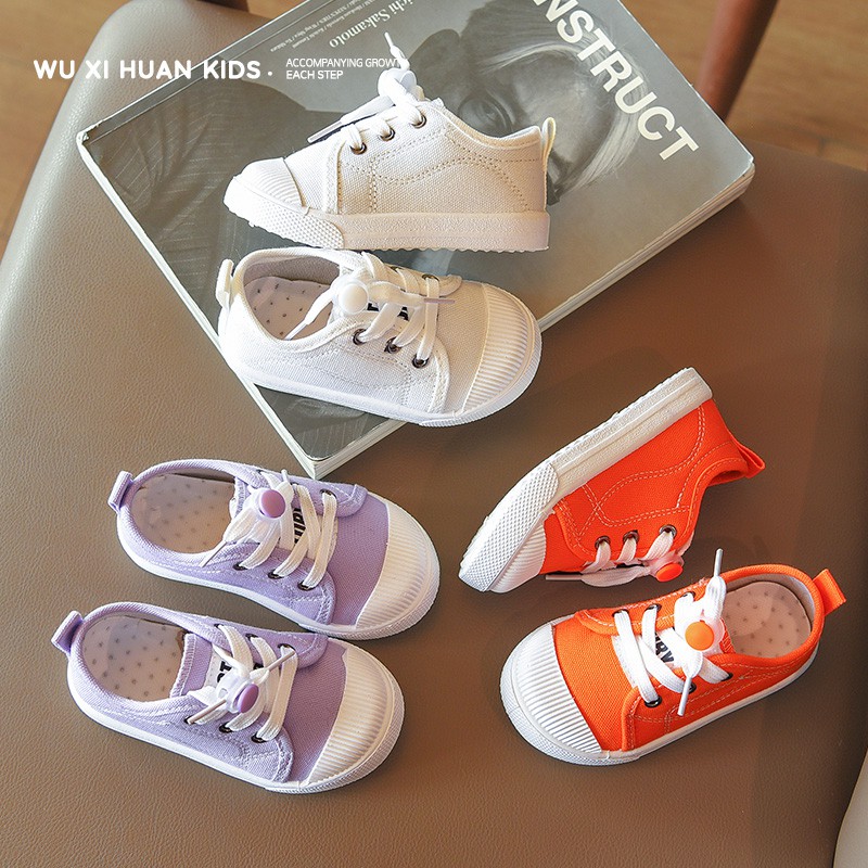 Giày canvas cột dây màu trơn cho bé