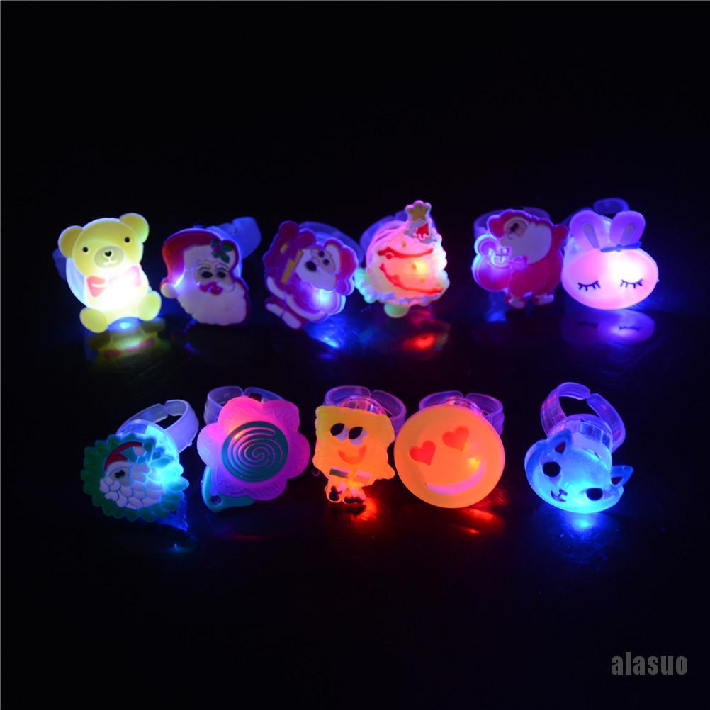 Bộ 10 nhẫn có đèn LED phát sáng dễ thương độc đáo