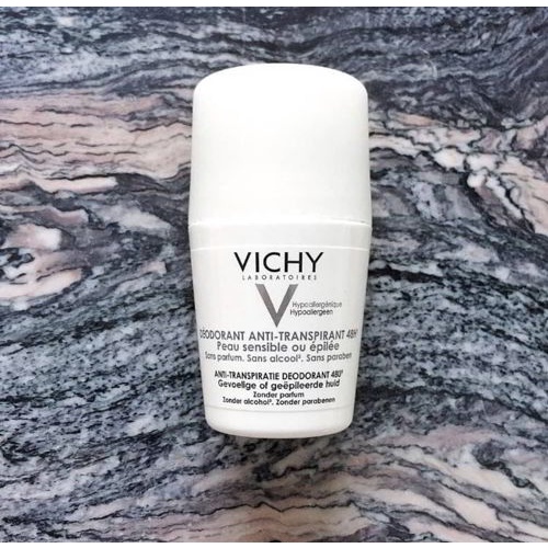 Lăn Khử Mùi Khô Thoáng Vichy Traitement Anti - Transpirant 48-50ML