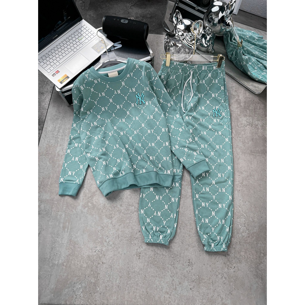 (HÀNG XUẤT XỊN)  Áo tay dài xanh in Monogram trắng M/L/B N/Y BLUE Logo Thêu Sắc nét Full tag-code Size S M L Có quần bán