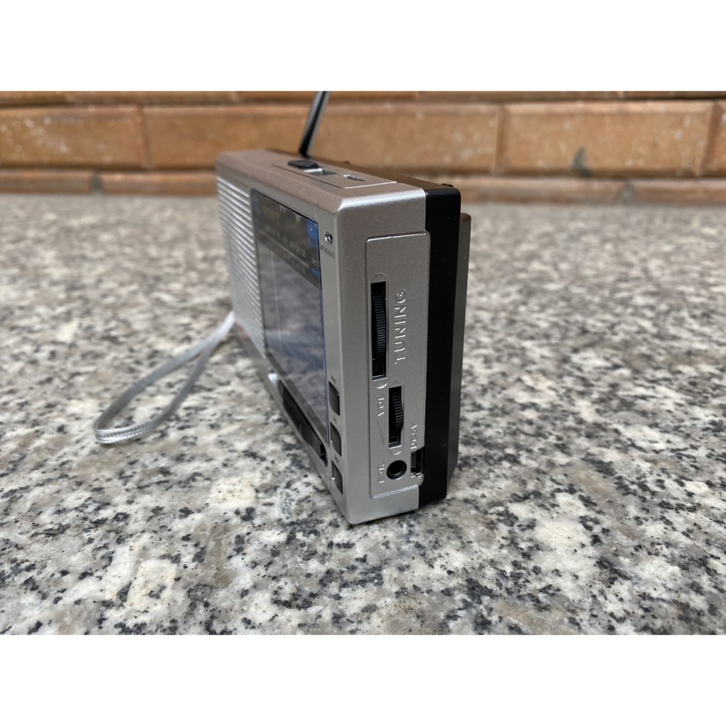 Đài FM RADIO SONY SW-525U- hàng chính hãng BH 12 tháng