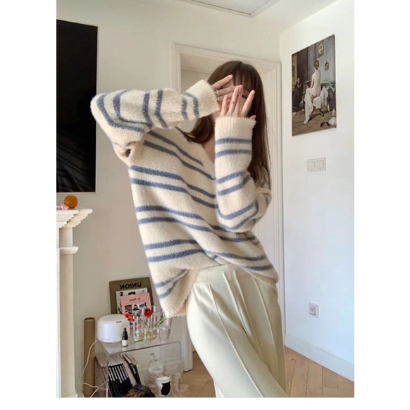 Áo len fom rộng kẻ xanh