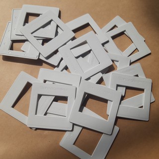 Miếng kẹp film 35mm slide mount fujichrome không kính used