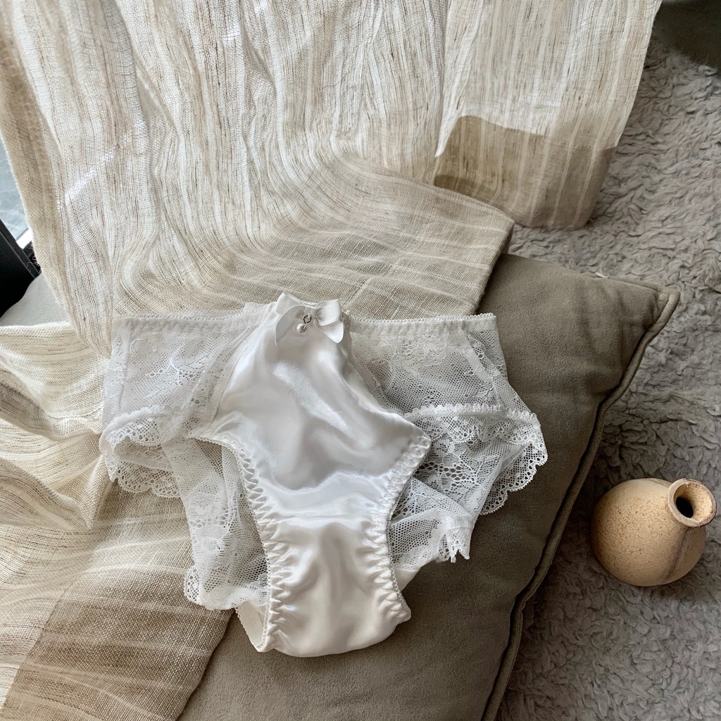 Quần lót cạp thấp vải satin phối ren đính nơ thời trang quyến rũ cho nữ