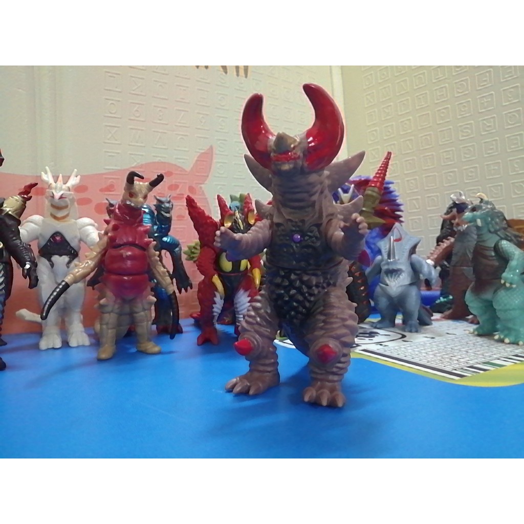 Mô hình Quái vật Skull Gomora 13cm Kaiju Ultraman Series Siêu nhân điện quang [Đồ Chơi 24/7]